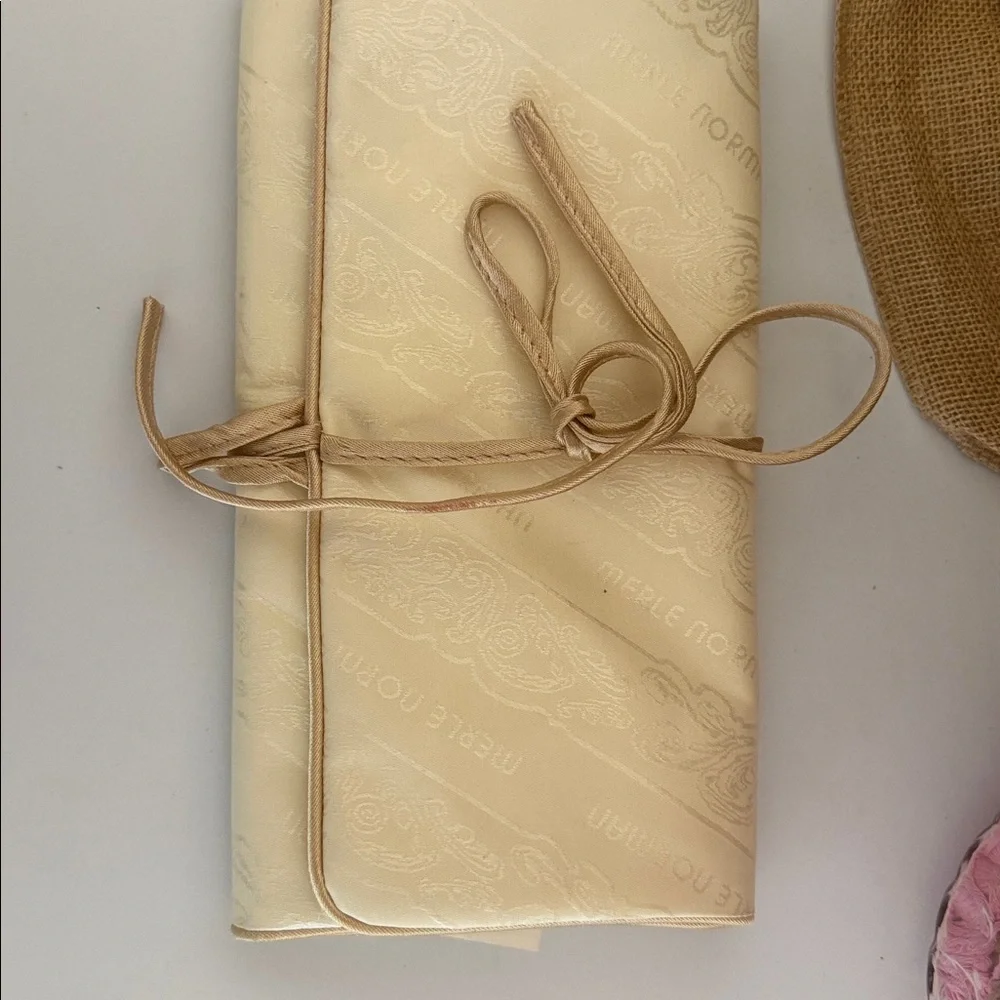 Vintage Merle Norman Makeup Bag TriFold Clutch Wallet Off White NWOT